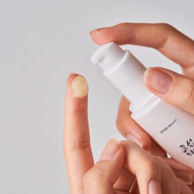 Хидратираща ежедневна слънцезащита Beauty of Joseon Ginseng Moist Sun Serum SPF50 50ml