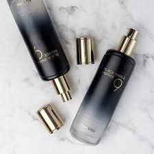 Регенериращ и хидратиращ тонер Farmstay Black Snail&Peptide Perfect Toner 120ml